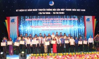 Hội LHTN Việt Nam trao giải thưởng “15 tháng 10” và giải thưởng “Thanh niên sống đẹp” Hội LHTN Việt Nam trao giải thưởng “15 tháng 10” và giải thưởng “Thanh niên sống đẹp”