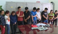 Liên tiếp phá các đường dây đánh bạc trăm tỷ qua mạng Liên tiếp phá các đường dây đánh bạc trăm tỷ qua mạng