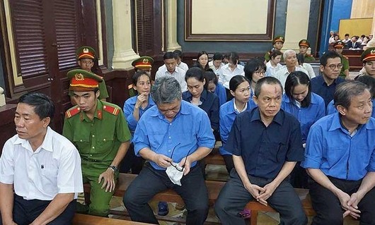 Xét xử đại án Hứa Thị Phấn và đồng phạm: Viện kiểm sát nêu 3 lý do bác bỏ “chứng cứ” của luật sư Trương Thị Minh Thơ Xét xử đại án Hứa Thị Phấn và đồng phạm: Viện kiểm sát nêu 3 lý do bác bỏ “chứng cứ” của luật sư Trương Thị Minh Thơ