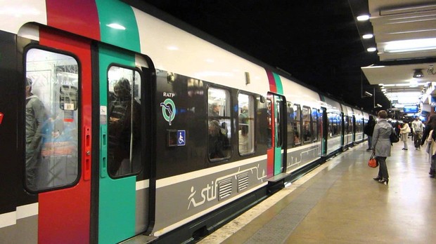 Nghe người Pháp nói chuyện đào hầm làm metro