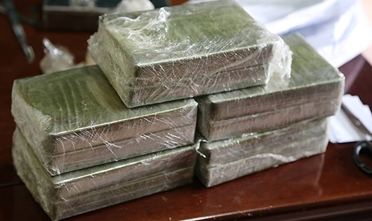 Trinh sát tỉnh Yên Bái vây bắt thành công đối tượng vận chuyển 20 bánh heroin