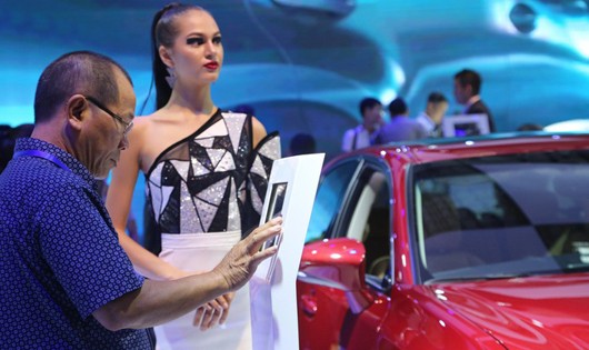 Nhu cầu lớn nhưng sức mua ô tô trước Tết vẫn giảm