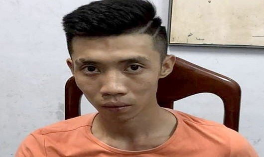Rút dao đâm chết người vì cho rằng “nhìn đểu” bạn gái
