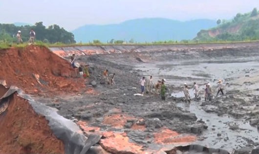 Vụ vỡ đập bãi thải ở Lào Cai: Dùng 500 tấn vôi để trung hòa axit