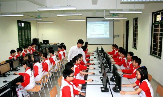 Bao giờ giảng dạy an toàn internet vào chương trình chính khóa trong nhà trường?