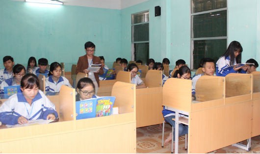 Hỗ trợ mua trang thiết bị dạy học cho hơn 1.000 trường vùng khó khăn