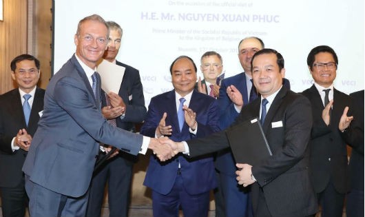 Thủ tướng Nguyễn Xuân Phúc: Chủ động kết nối doanh nghiệp để triển khai FTA