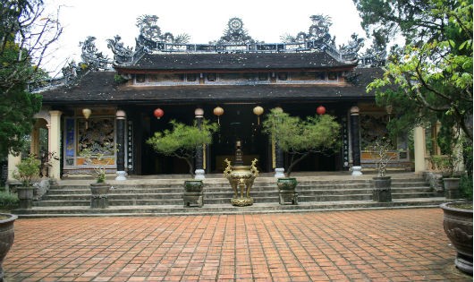 Chuyện ít biết về ngôi chùa Thiền sư Thích Nhất Hạnh đang tịnh dưỡng