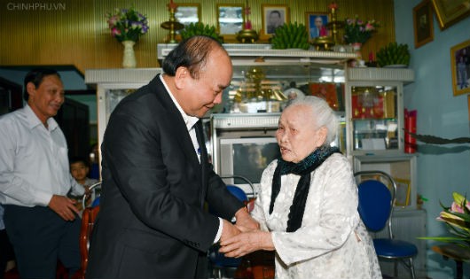 Thủ tướng Chính phủ làm việc với tỉnh Gia Lai: Cần chủ trương kịp thời để giải quyết vấn đề đời sống nhân dân
