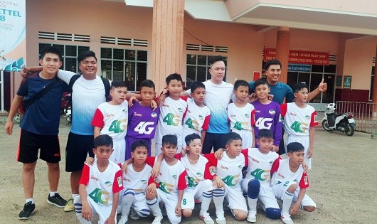 Xin góp sức thực hiện giấc mơ của đội bóng