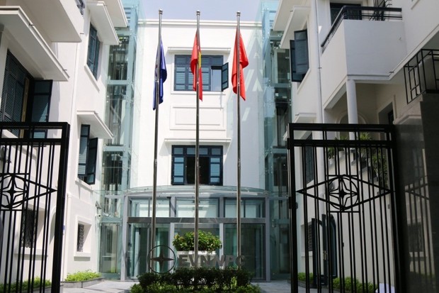 Độc quyền tự nhiên và sức mạnh văn hóa