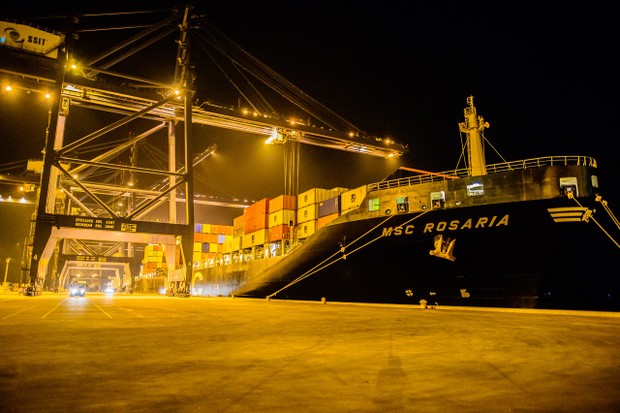 Cảng Việt Nam đón tàu của công ty vận tải container lớn thứ hai trên thế giới