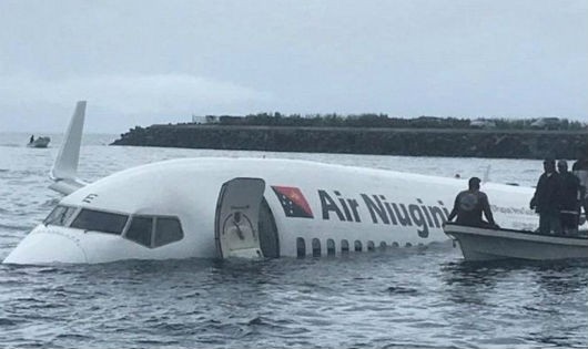 Có 4 người Việt trong vụ máy bay Papua New Guinea trượt khỏi đường băng khi hạ cánh