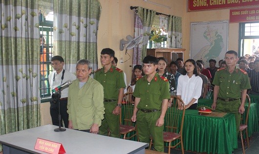 Xét xử lưu động 2 vụ án ma túy ở huyện vùng biên Quảng Trị