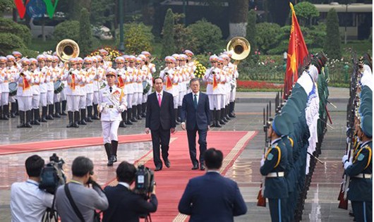 Chủ tịch nước chủ trì lễ đón Tổng thống Hàn Quốc Moon Jae-in