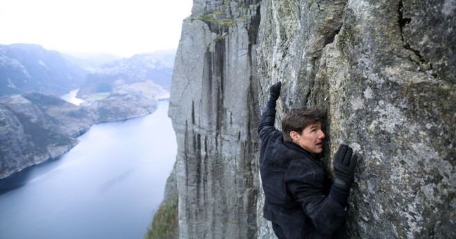 {title} 2000 khán giả leo núi đá cao xem phim bom tấn do Tom Cruise đóng