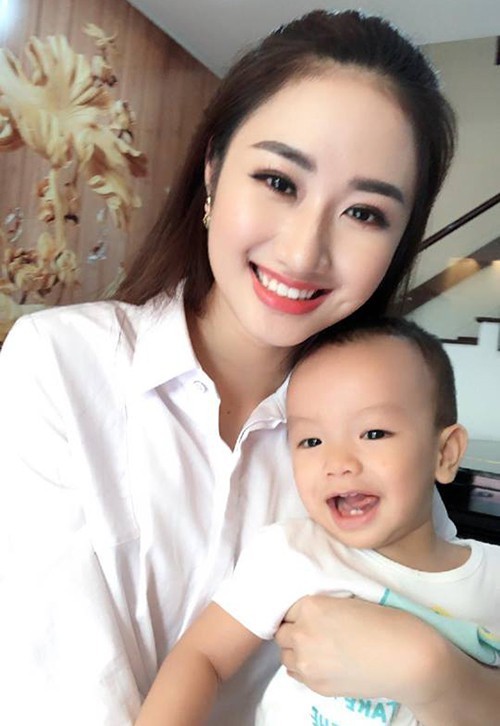 Ba hoa hậu nổi tiếng 'bỏ showbiz theo chồng đại gia' bây giờ ra sao?