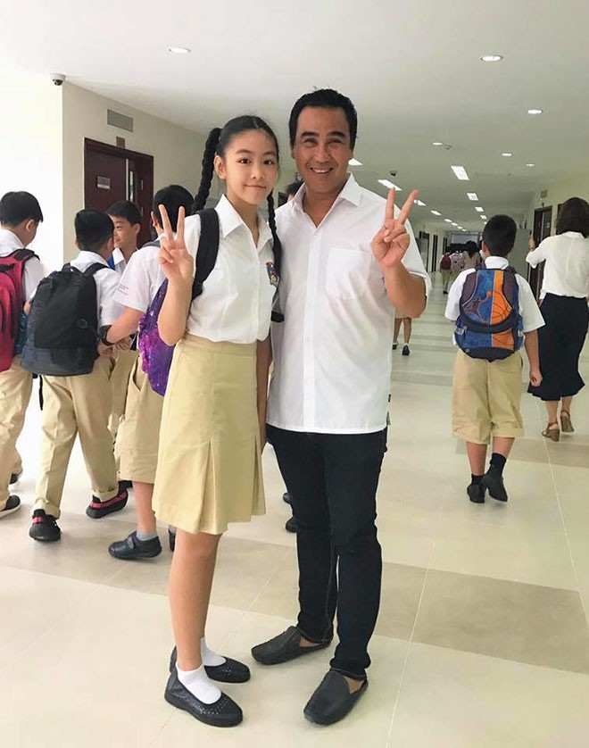 Con gái MC Quyền Linh ra dáng thiếu nữ xinh đẹp, được gọi là hoa hậu tương lai hình ảnh 8 con gai mc quyen linh ra dang thieu nu xinh dep, duoc goi la hoa hau tuong lai hinh anh 8
