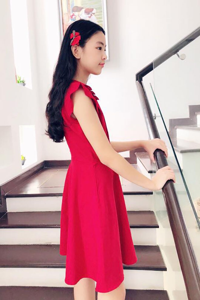 Con gái MC Quyền Linh ra dáng thiếu nữ xinh đẹp, được gọi là hoa hậu tương lai hình ảnh 5 con gai mc quyen linh ra dang thieu nu xinh dep, duoc goi la hoa hau tuong lai hinh anh 5