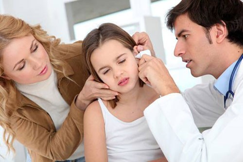 Kết quả hình ảnh cho làm sạch tai đúng cách