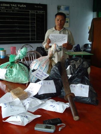 Bắt một vụ vận chuyển thuốc nổ số lượng lớn