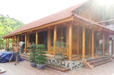 Cận cảnh một góc nhà gỗ của một vị quan chức về hưu.