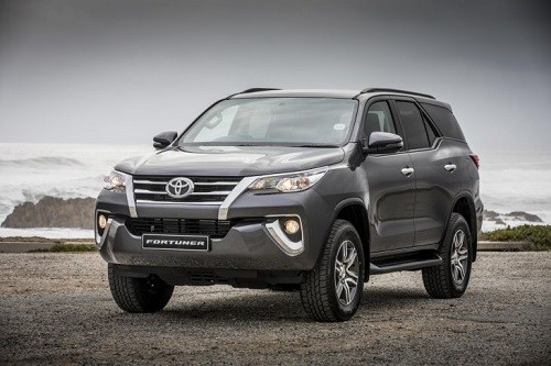 Toyota Fortuner, một trong nhiều mẫu xe không thể về nước trong 2018 do vướng Nghị đinh 116.