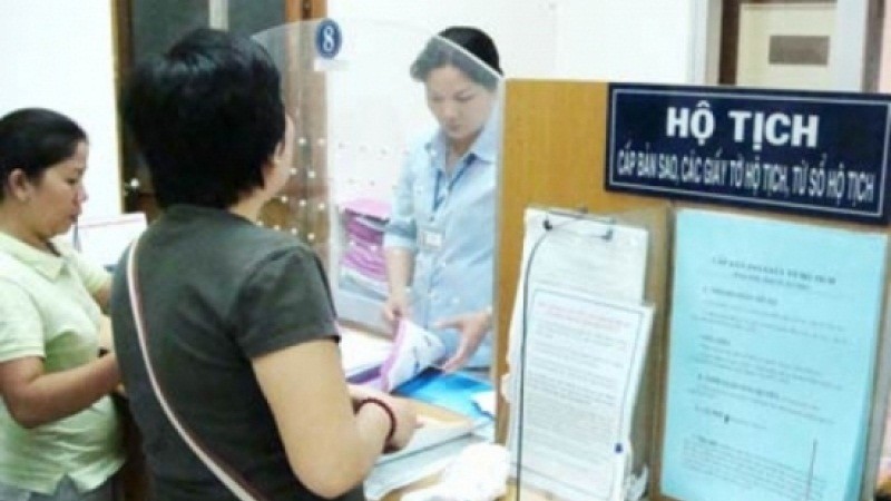 Thay đổi họ và tên được không?