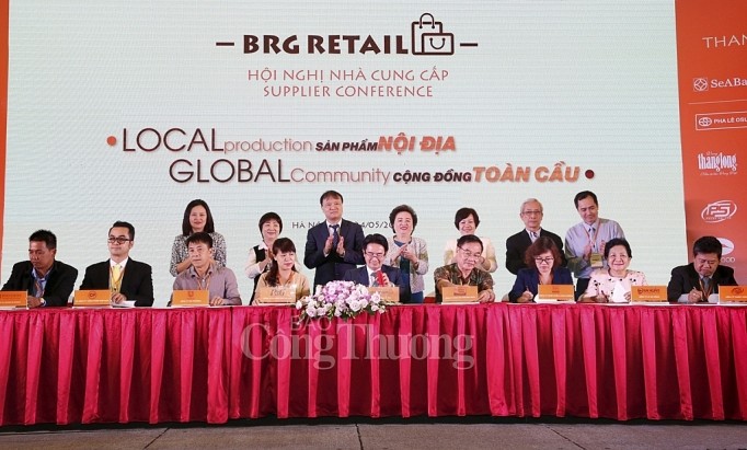 Hiện thực hoá khát vọng “Sản phẩm nội địa - Cộng đồng toàn cầu”! hien thuc hoa khat vong san pham noi dia cong dong toan cau
