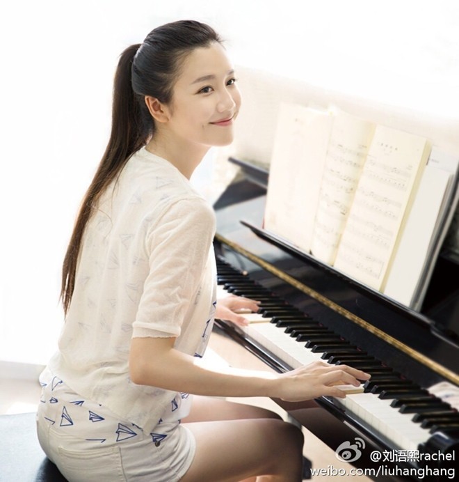 Nữ MC xinh đẹp khiến các tuyển World Cup khiếp sợ vì tài "dự đoán ngược" hình ảnh 10 nu mc xinh dep khien cac tuyen world cup khiep so vi tai "du doan nguoc" hinh anh 10