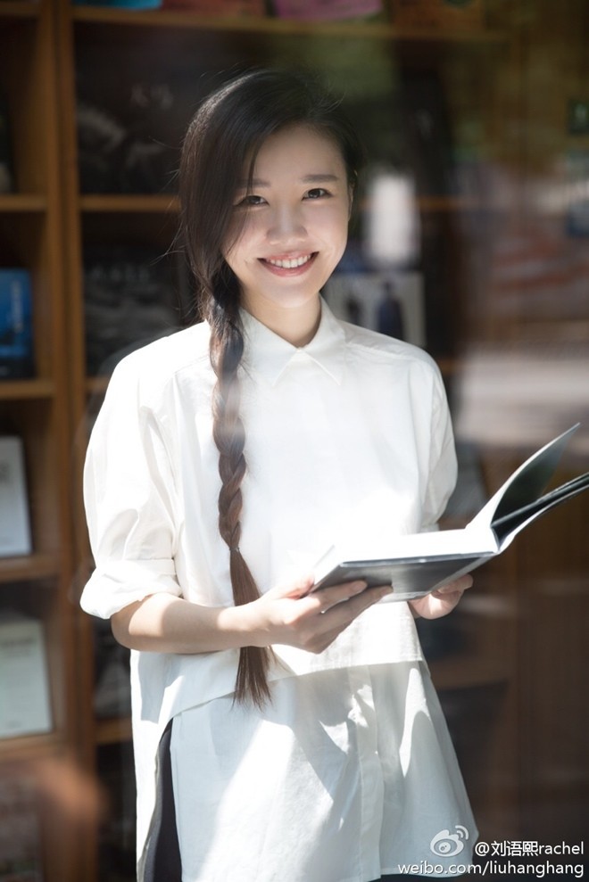 Nữ MC xinh đẹp khiến các tuyển World Cup khiếp sợ vì tài "dự đoán ngược" hình ảnh 13 nu mc xinh dep khien cac tuyen world cup khiep so vi tai "du doan nguoc" hinh anh 13
