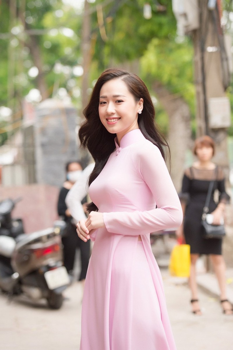 Hot girl tặng hoa Tổng thống Trump giảm 20 kg để thi Hoa hậu Hot girl tặng hoa Tổng thống Trump giảm 20 kg để thi Hoa hậu