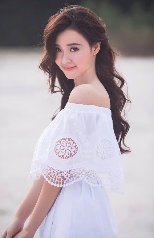 Không chỉ Hà Tăng, nhiều ngọc nữ showbiz Việt cũng vướng thị phi không kém hình ảnh 4 khong chi ha tang, nhieu ngoc nu showbiz viet cung vuong thi phi khong kem hinh anh 4