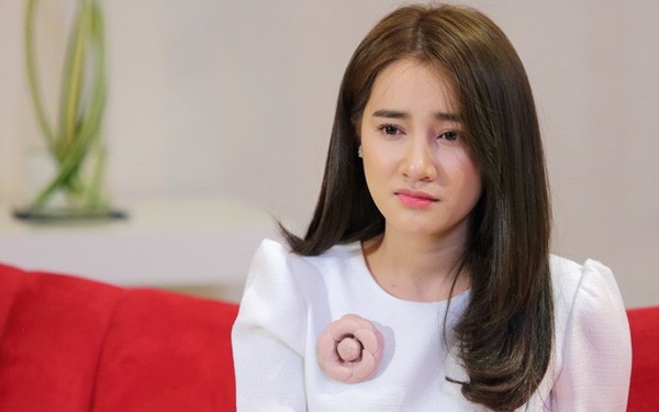 Không chỉ Hà Tăng, nhiều ngọc nữ showbiz Việt cũng vướng thị phi không kém hình ảnh 10 khong chi ha tang, nhieu ngoc nu showbiz viet cung vuong thi phi khong kem hinh anh 10