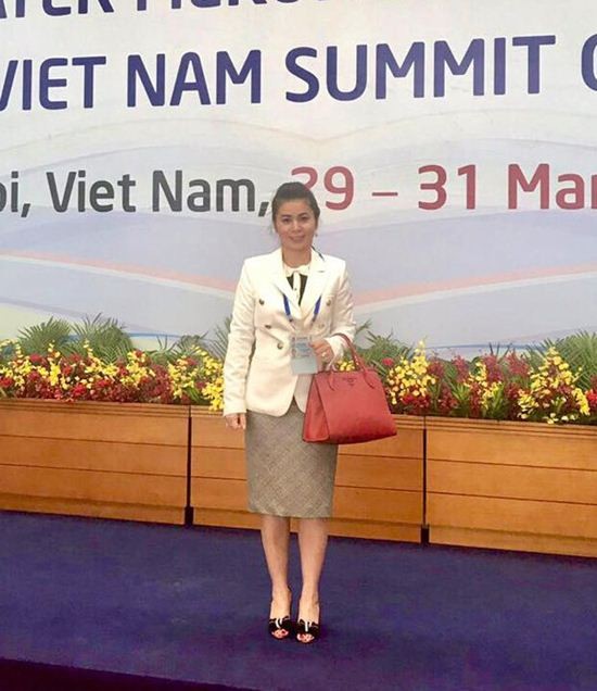 Giữa bão ly hôn nghìn tỷ, vợ "vua cà phê" Trung Nguyên gây ấn tượng vì đẹp, mặc sang hình ảnh 13 giua bao ly hon nghin ty, vo "vua ca phe" trung nguyen gay an tuong vi dep, mac sang hinh anh 13