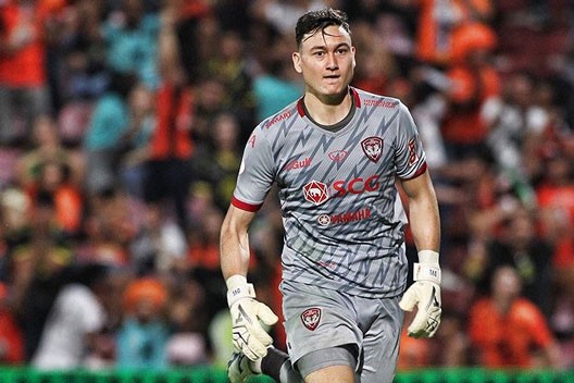 HLV Muangthong báo tin “báo động đỏ” về tình trạng của Văn Lâm hình ảnh 1 hlv muangthong bao tin “bao dong do” ve tinh trang cua van lam hinh anh 1