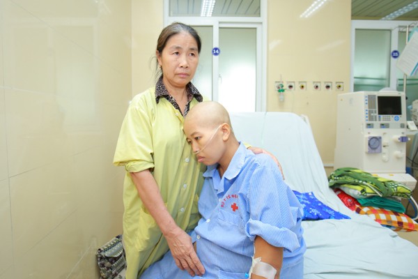 Người vợ trẻ mắc ung thư giai đoạn cuối, mổ ngồi để sinh con Người vợ trẻ mắc ung thư giai đoạn cuối, mổ ngồi để sinh con