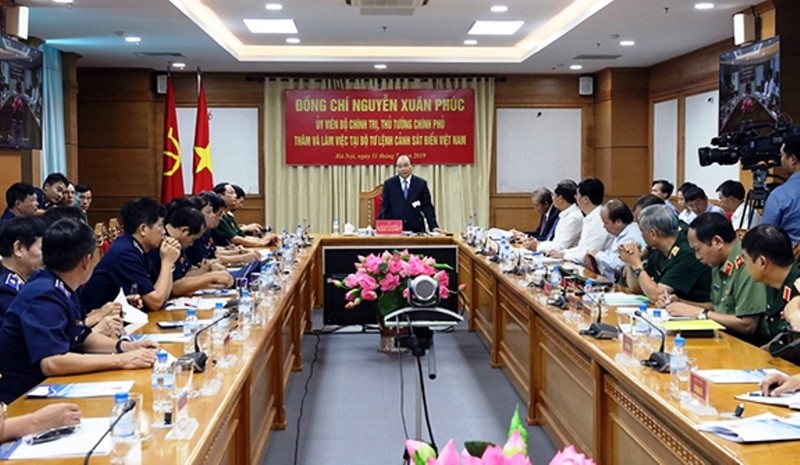 Thủ tướng Nguyễn Xuân Phúc biểu dương nỗ lực của Cảnh sát Biển Việt Nam