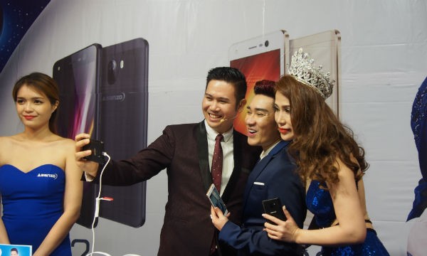 Asanzo tung ra thị trường dòng smart phone S2, S3 giá từ 2 triệu đồng