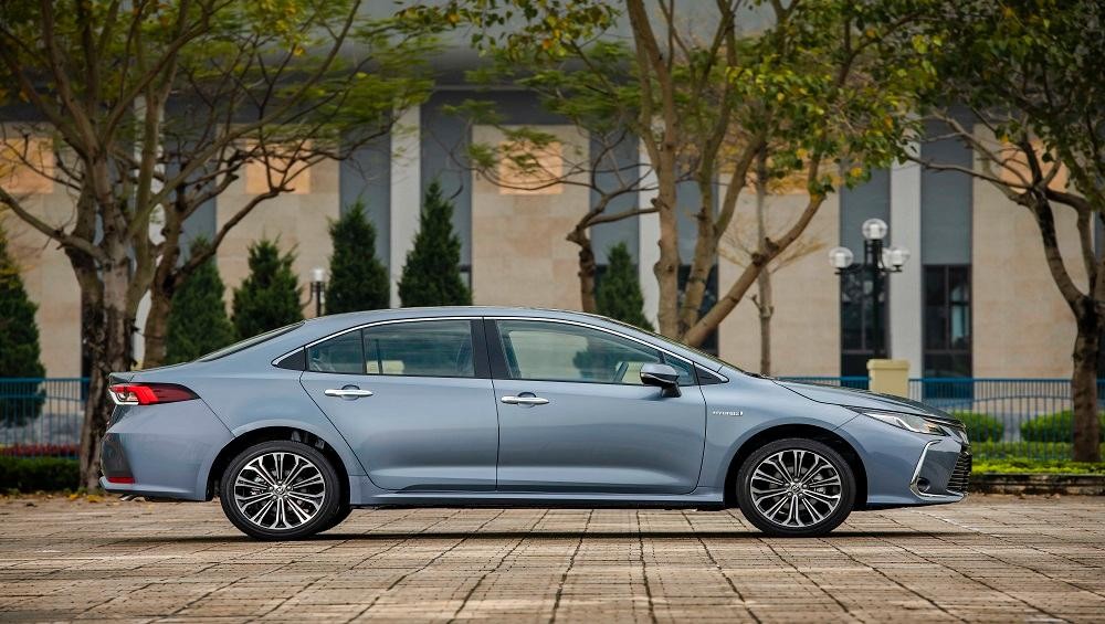 Toyota Việt Nam Giới Thiệu Toyota Corolla Altis Hoàn Toàn Mới Có Giá Dưới  870 Triệu Đồng | Báo Pháp Luật Việt Nam Điện Tử