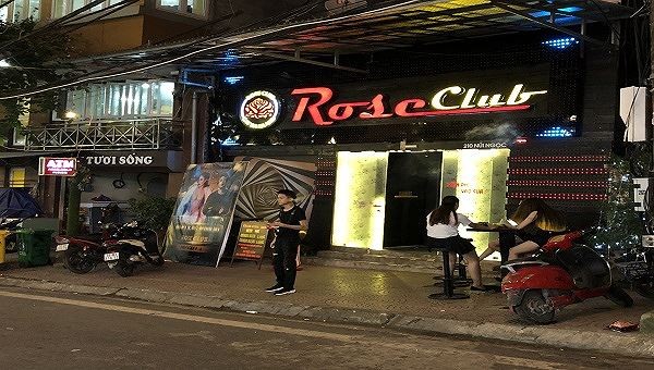 Rose Club với 'combo rượu ngon, gái đẹp, bóng cười phê ngất' bị xử phạt 5  triệu đồng ​ | Báo Pháp luật Việt Nam điện tử