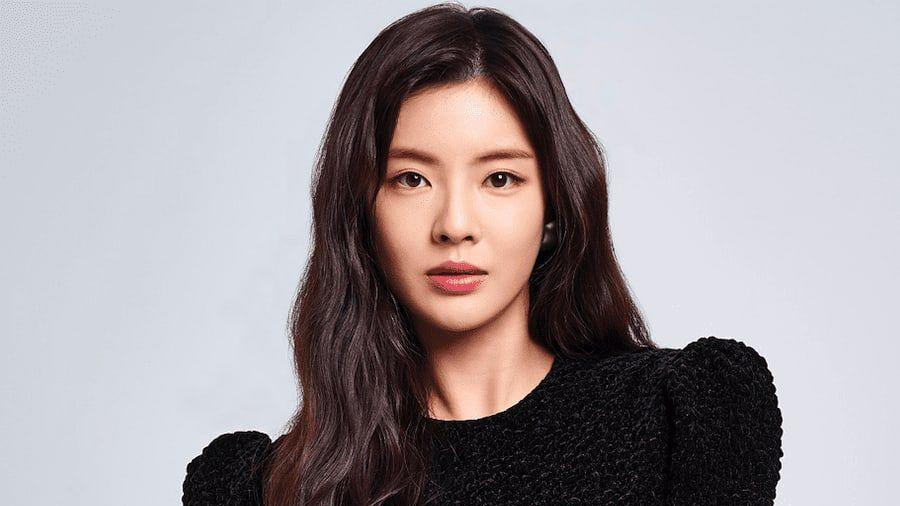 Bạn gái Lee Kwang Soo - Lee Sun Bin thắng kiện công ty quản lý cũ | Báo  Pháp luật Việt Nam điện tử