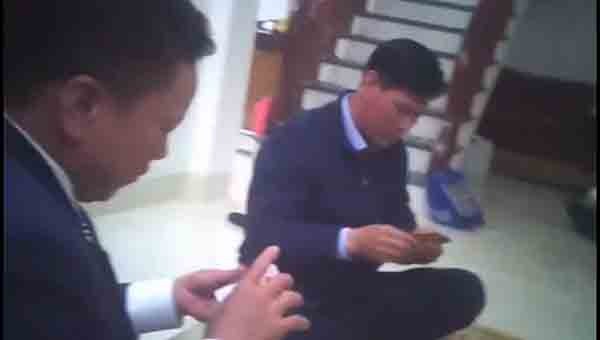 Bí thư Đảng uỷ xã Cao Viên bị tố tổ chức đánh bài ăn tiền | Báo Pháp luật  Việt Nam điện tử