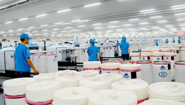 Hướng dẫn thủ tục nhập khẩu sợi polyester vào Việt Nam