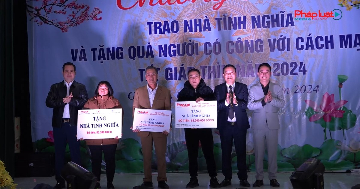 Báo Pháp luật Việt Nam cùng các nhà tài trợ trao tặng nhà tình nghĩa, quà Tết tại Ninh Bình | Báo Pháp luật Việt Nam điện tử