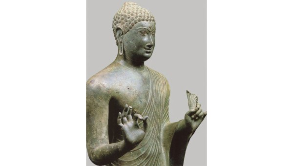 Tượng Phật Chăm Pa không chỉ là một tác phẩm nghệ thuật mà còn là một biểu tượng mang ý nghĩa sâu sắc về tinh thần và tôn giáo của người Chăm. Hãy đến và chiêm ngưỡng vẻ đẹp vốn có của những tác phẩm này.