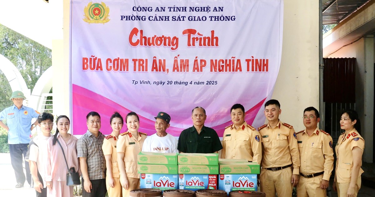 Bữa cơm tri ân ấm áp nghĩa tình CSGT