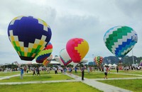 Lễ hội Khinh khí cầu bên bờ di sản vịnh Hạ Long 'hút khách'