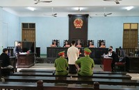 Phiên toà xét xử V về tội "Giết người".