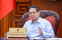 Thủ tướng Chính phủ Phạm Minh Chính nhấn mạnh, cuộc họp nhằm triển khai thực hiện Nghị quyết của Trung ương và Kết luận của Bộ Chính trị về chủ trương đầu tư Dự án đường sắt tốc độ cao trên trục Bắc-Nam - Ảnh: VGP/Nhật Bắc